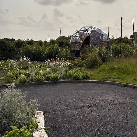 The Wild Atlantic Neurodiversity Autism Sanctuary Appartamento Milltown Malbay